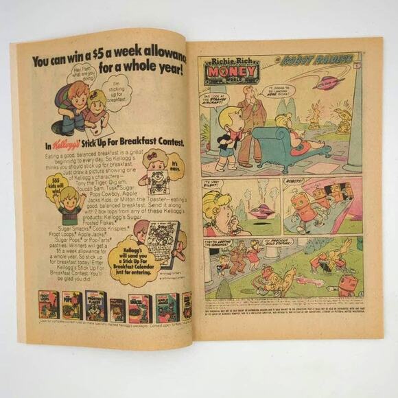 4 Richie Rich Comic Lot Gems Millions Diamonds Money World 1970s Harvey 1970s - Picture 5 of 6